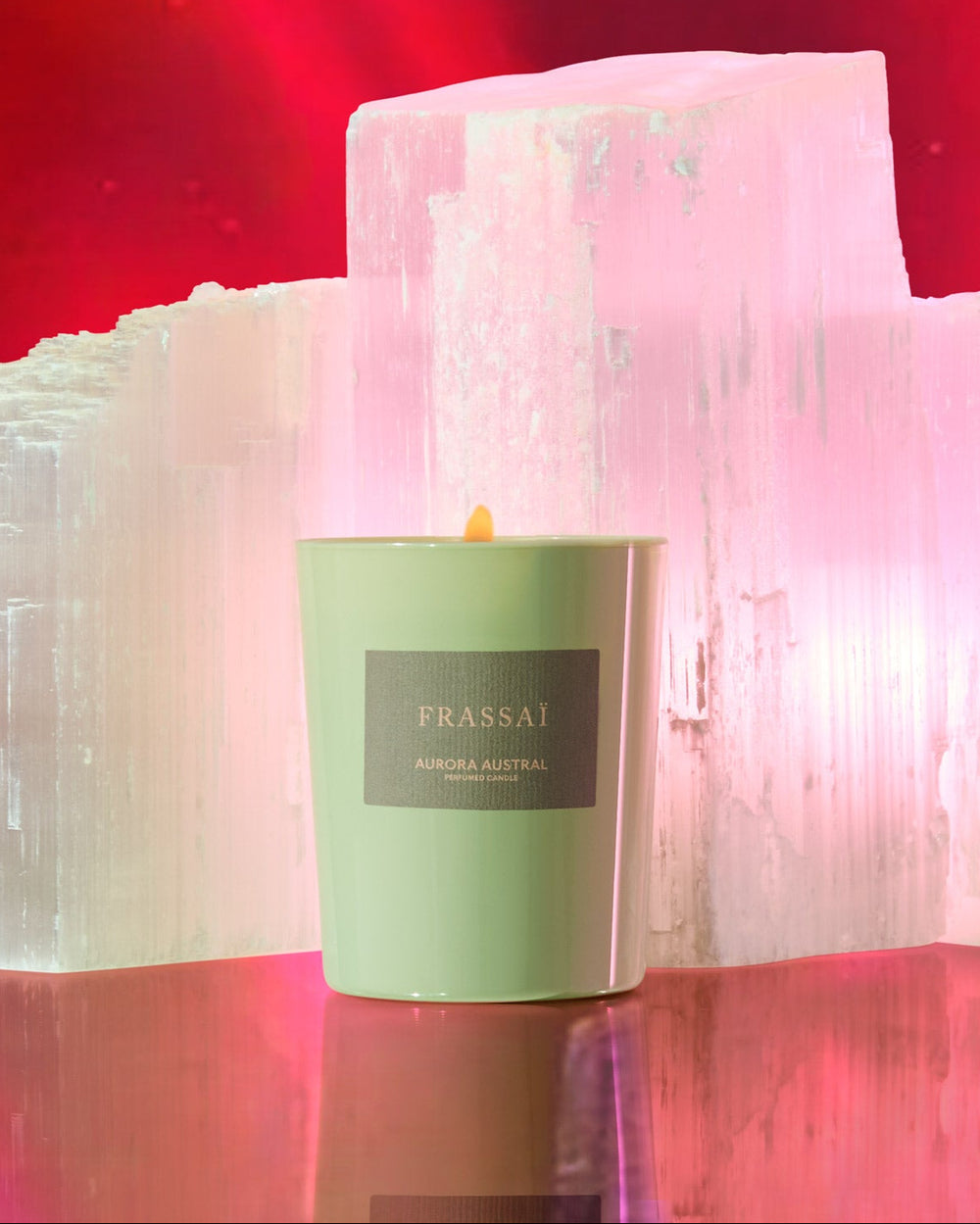 Aurora Austral Argentina candle by Frassai. Glacier Accord, Gardenia, Magellan Flowers