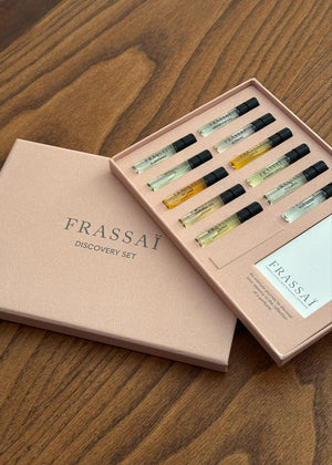 New Frassai discovery set 2025.
Ajedrez (chess), Dormir al sol eau de parfum. 
Blondine 2mL
Teisenddu 2mL
A Fuego Lento 2mL
Verano Porteño 2mL
Tian Di 2mL
Rosa Sacra 2mL
El Descanso 2mL
Cuir Pampas 2mL
Victoria 2mL
Embark upon a new sensorial experience. 