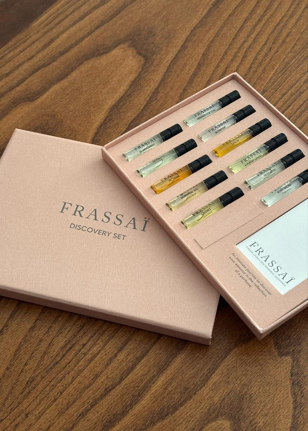 New Frassai discovery set 2025.
Ajedrez (chess), Dormir al sol eau de parfum. 
Blondine 2mL
Teisenddu 2mL
A Fuego Lento 2mL
Verano Porteño 2mL
Tian Di 2mL
Rosa Sacra 2mL
El Descanso 2mL
Cuir Pampas 2mL
Victoria 2mL
Embark upon a new sensorial experience. 